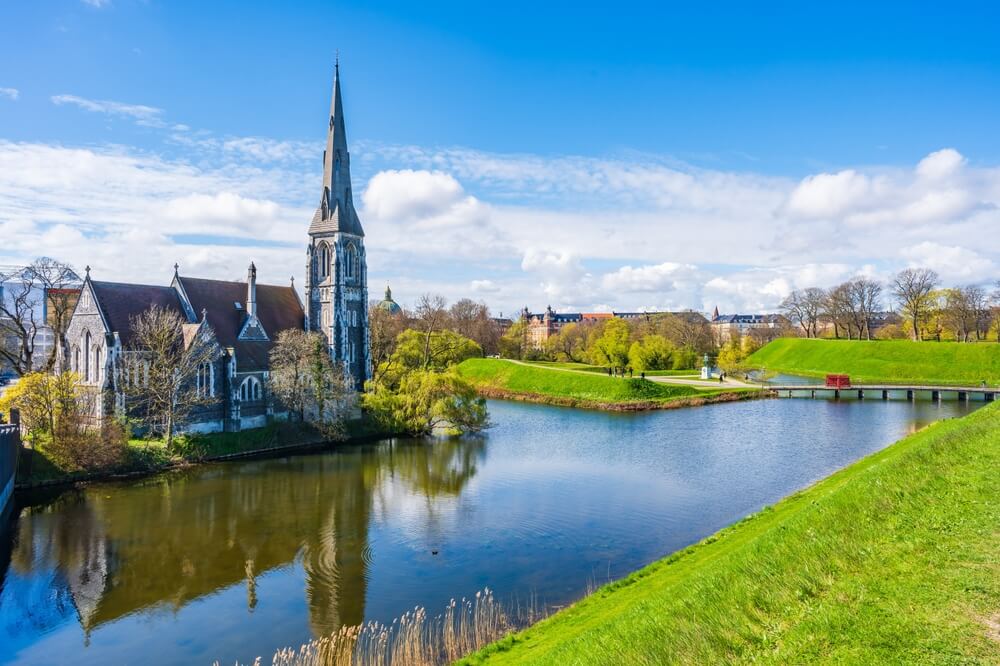 Aerial shot of st albans church and river